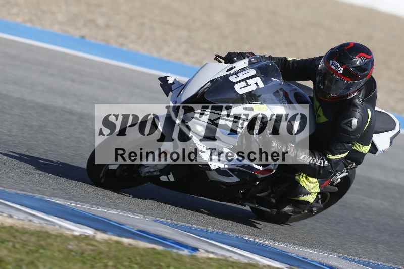 /Archiv-2024/02 29.01.-02.02.2024 Moto Center Thun Jerez/Gruppe gruen-green/95